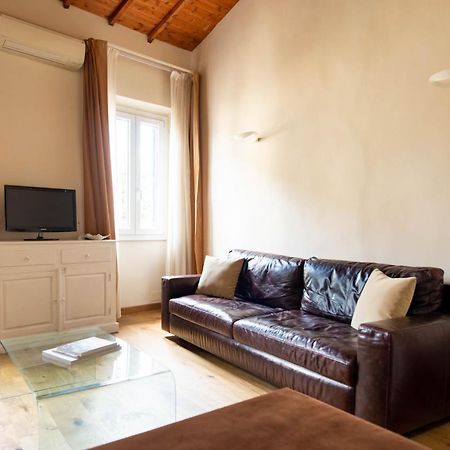 Modern, Bright Near Boboli Gardens & Santo Spirito - Homeunity Florence Extérieur photo