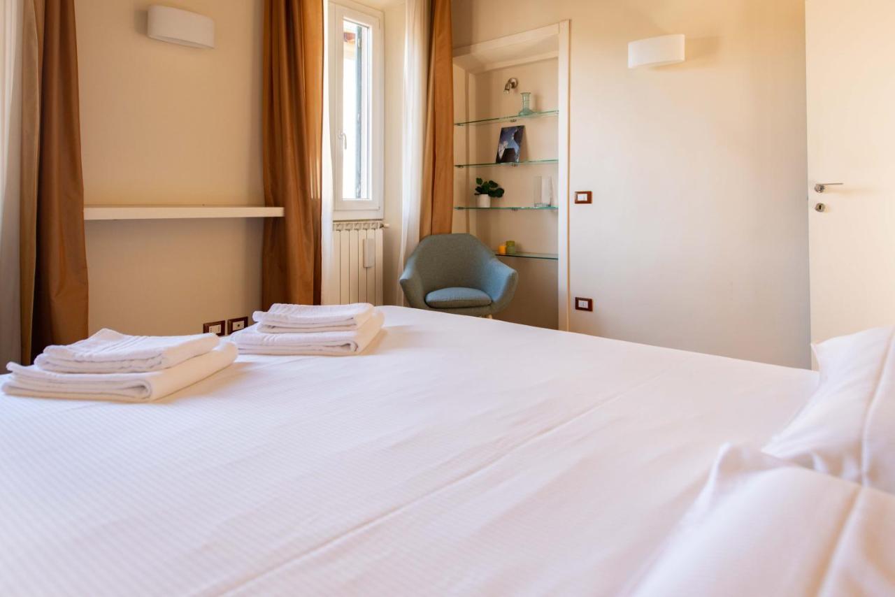 Modern, Bright Near Boboli Gardens & Santo Spirito - Homeunity Florence Extérieur photo