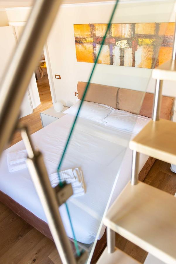 Modern, Bright Near Boboli Gardens & Santo Spirito - Homeunity Florence Extérieur photo